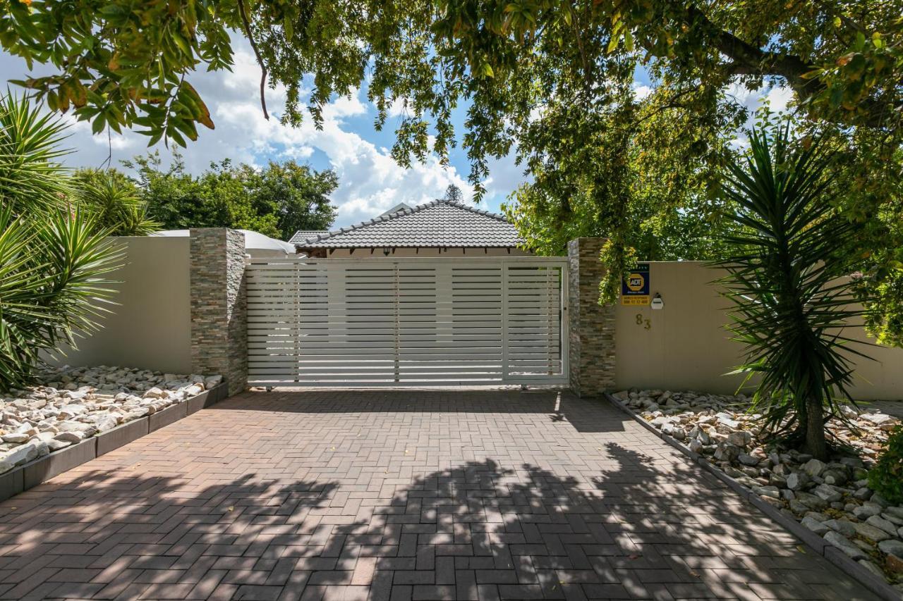 Signature Lodge Kempton Park Esterno foto