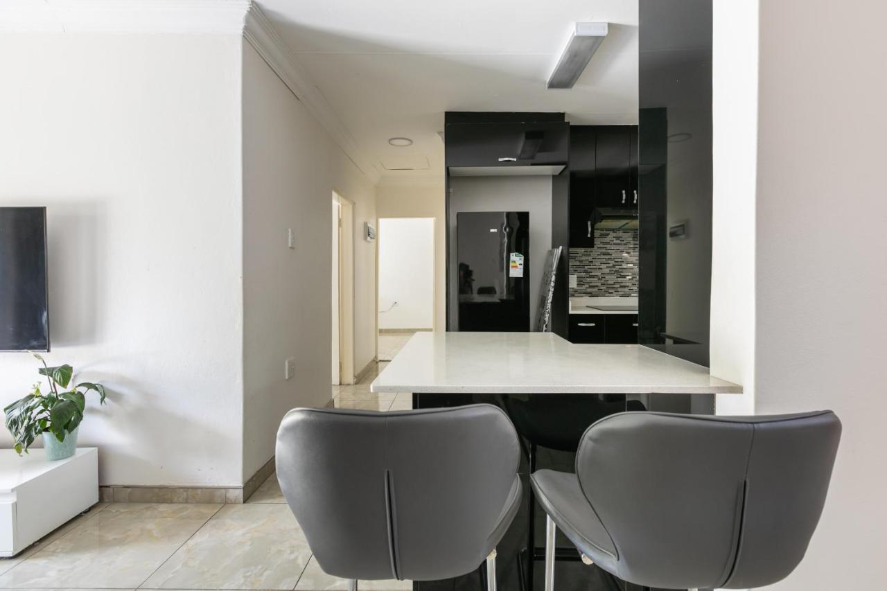 Signature Lodge Kempton Park Esterno foto