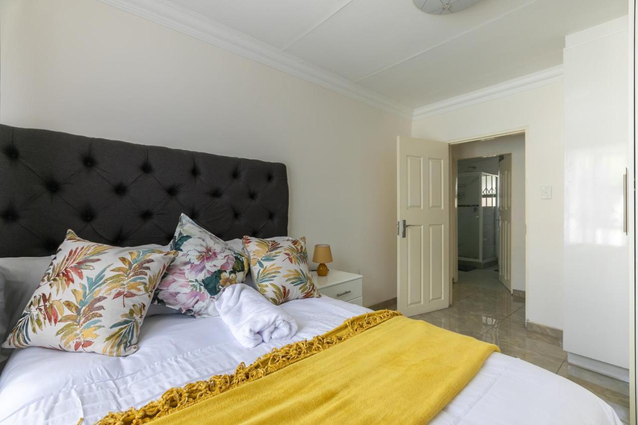 Signature Lodge Kempton Park Esterno foto