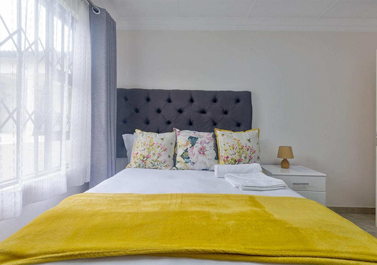Signature Lodge Kempton Park Esterno foto