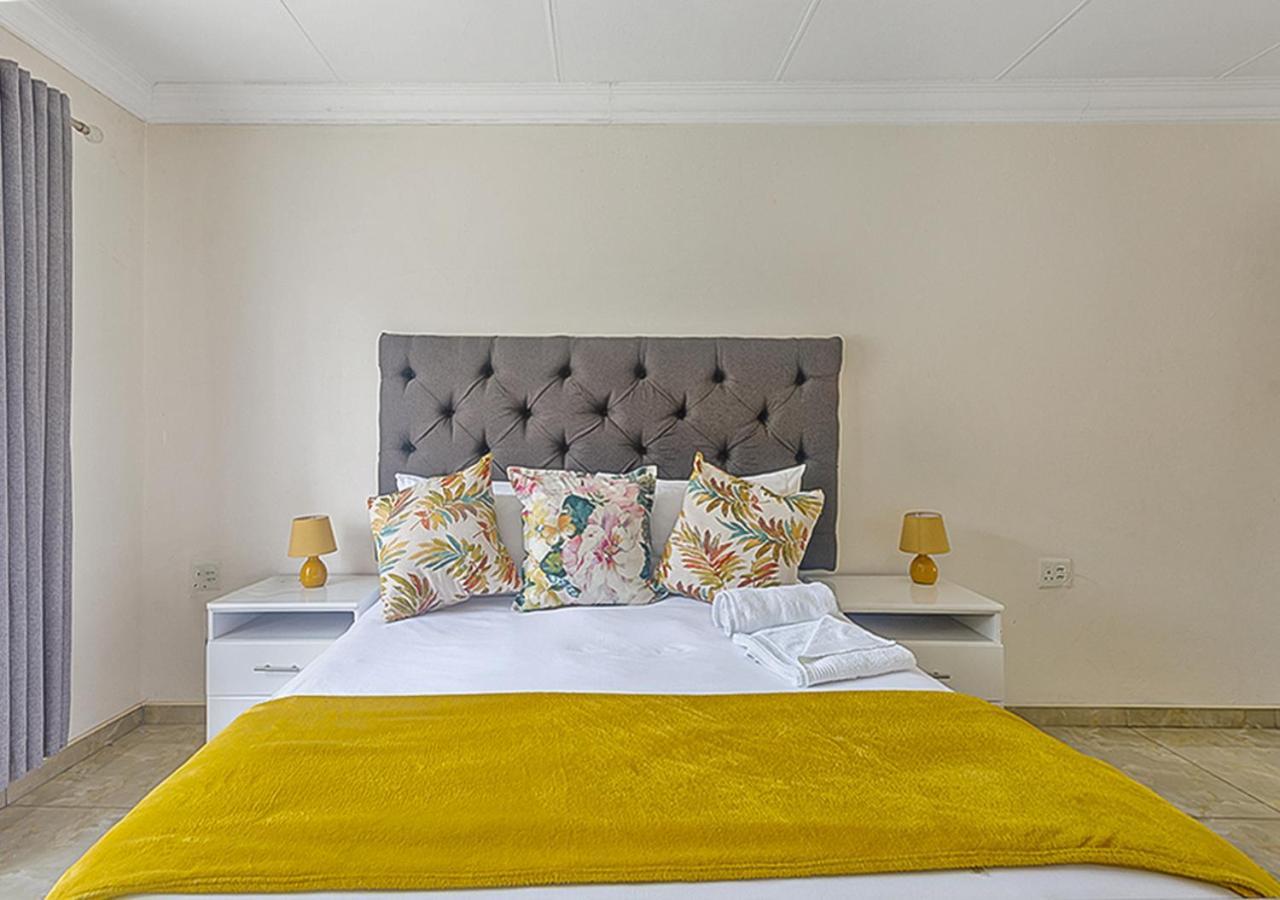 Signature Lodge Kempton Park Esterno foto